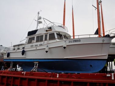 essence-refits-grandbanks46-01