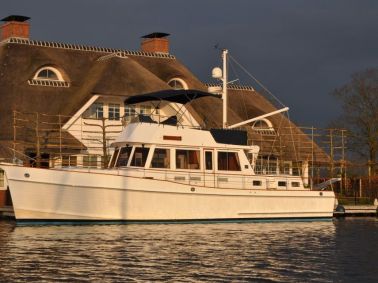 essence-refits-grandbanks46-03